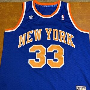 New York Knicks Patrick Ewing Basketball Jersey Large
